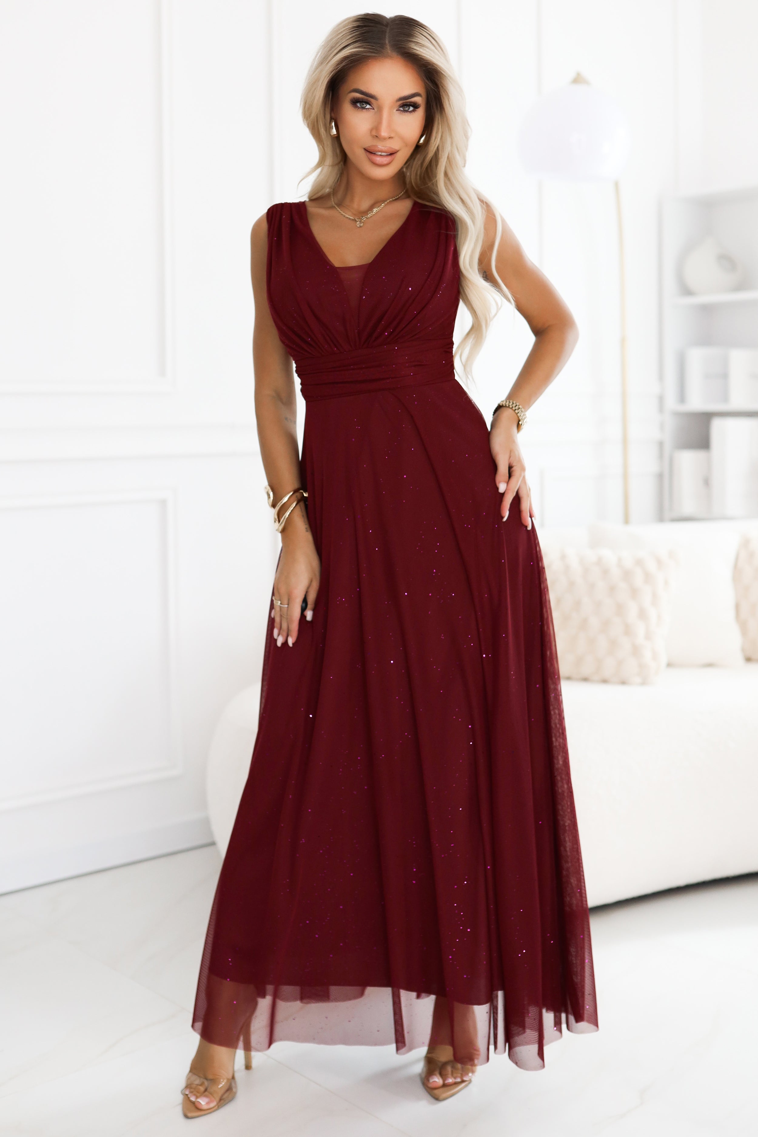 Numoco Basic 637-1 Long evening dress with a brocade accent and a deep neckline - burgundy
