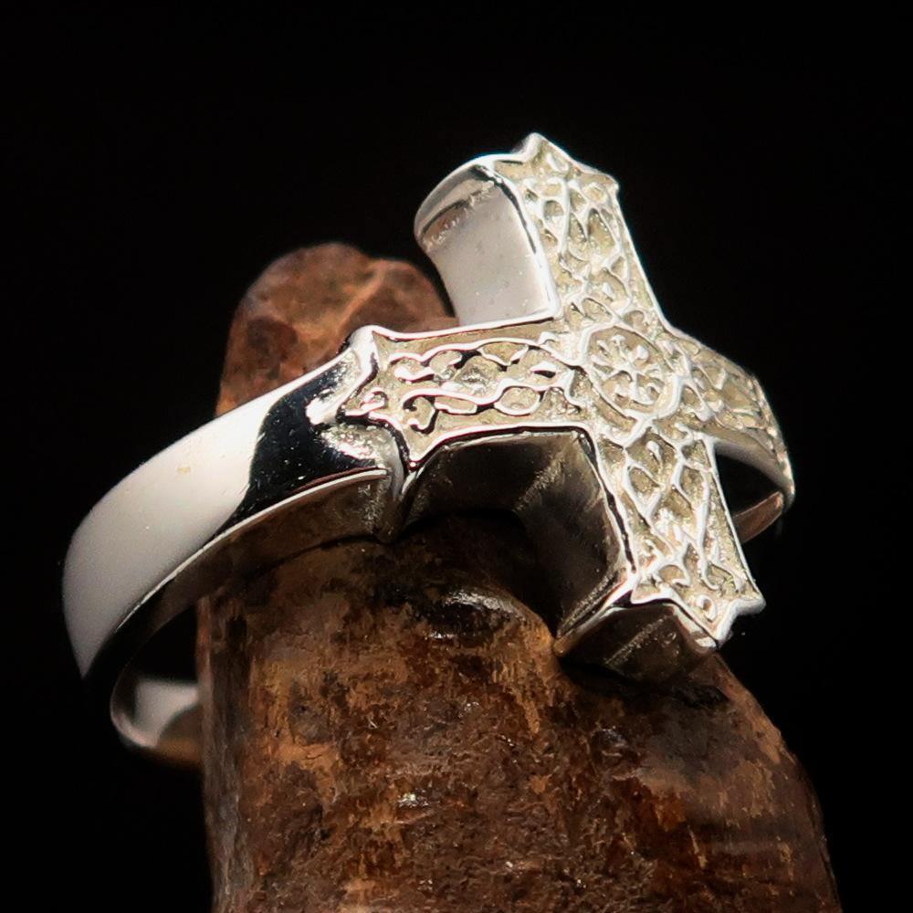 Excellent crafted Men's ornamental Celtic Cross Ring - mirror Polished Sterling Silver